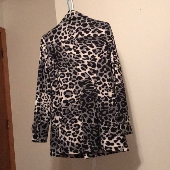 Cache female jacket - Picture 5 of 8